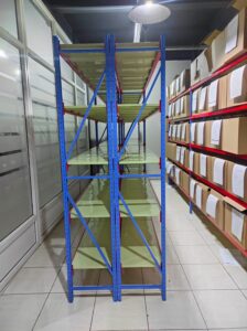 PEMASANGAN RAK BESI GUDANG SUSUN LIGHT DUTY SERBAGUNA KEKUATAN 150 KG/LEVEL TIPE C-150 DI KOTA BEKASI OLEH TIM RAJA RAK 