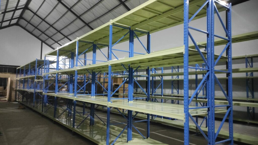 RAK BESI GUDANG MEDIUM DUTY SUSUN SERBAGUNA TIPE RR‑500 KAPASITAS 500KG/LEVEL SHELVING X 4 SHELVING ATAU 2 TON/UNIT | UKURAN PxL (200x60 CM) x Tinggi (200,250,300 CM) | RAJA RAK SUPERMARKET | KIRIM KE SELURUH INDONESIA