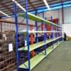 RAK BESI GUDANG MEDIUM DUTY SUSUN SERBAGUNA TIPE RR‑500 KAPASITAS 500KG/LEVEL SHELVING X 4 SHELVING ATAU 2 TON/UNIT | UKURAN PxL (200x60 CM) x Tinggi (200,250,300 CM) | RAJA RAK SUPERMARKET | KIRIM KE SELURUH INDONESIA
