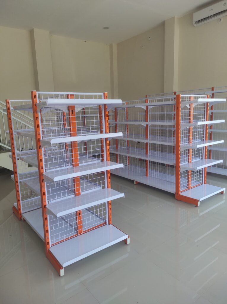 Pemasangan Rak Gondola Minimarket Display Toko Tipe JF-15 di Purwakarta oleh Tim Raja Rak Supermarket