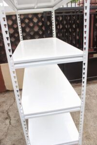 RAK BESI SIKU LUBANG BOLTLESS SLOTTED ANGLE TIPE GTM-100 UKURAN 118x55x240 CM, 5 SUSUN SHELVING, WARNA PUTIH | RAJA RAK SUPERMARKET