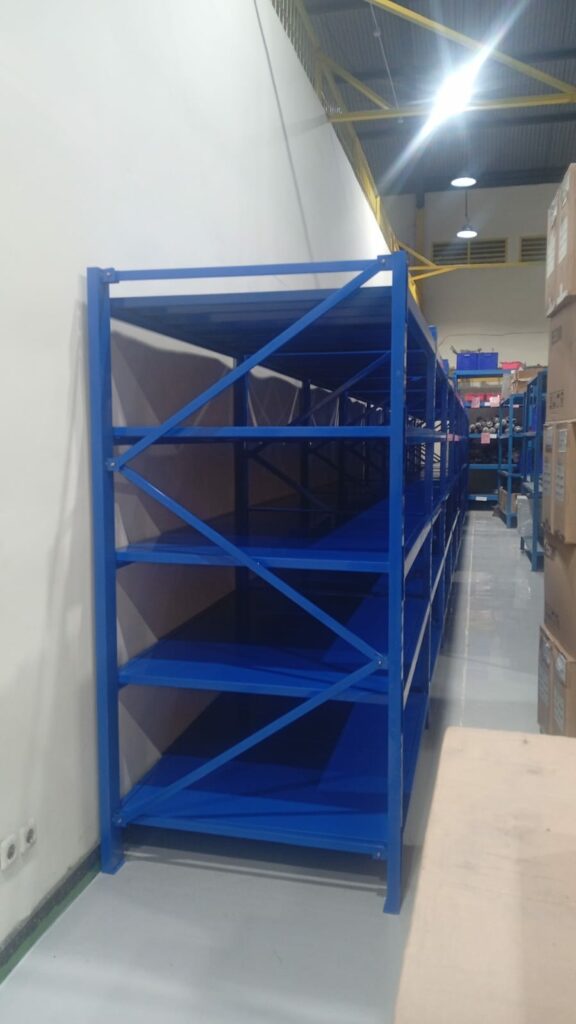 Rak Besi Gudang Light Duty Load 300 Kg/Susun di PLN Kreo Tangerang oleh Tim RAJA RAK SUPERMARKET (Rajaraksupermarket.com)