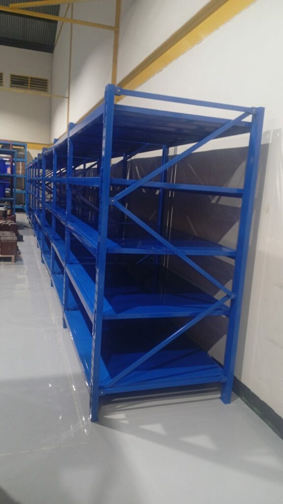 Rak Besi Gudang Light Duty Load 300 Kg/Susun di PLN Kreo Tangerang oleh Tim RAJA RAK SUPERMARKET (Rajaraksupermarket.com)